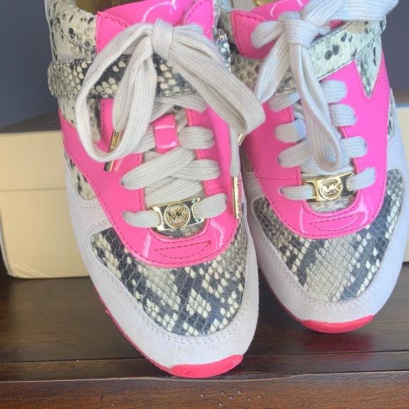 Michael Kors Alexandra Trainer - Picture 6 of 6